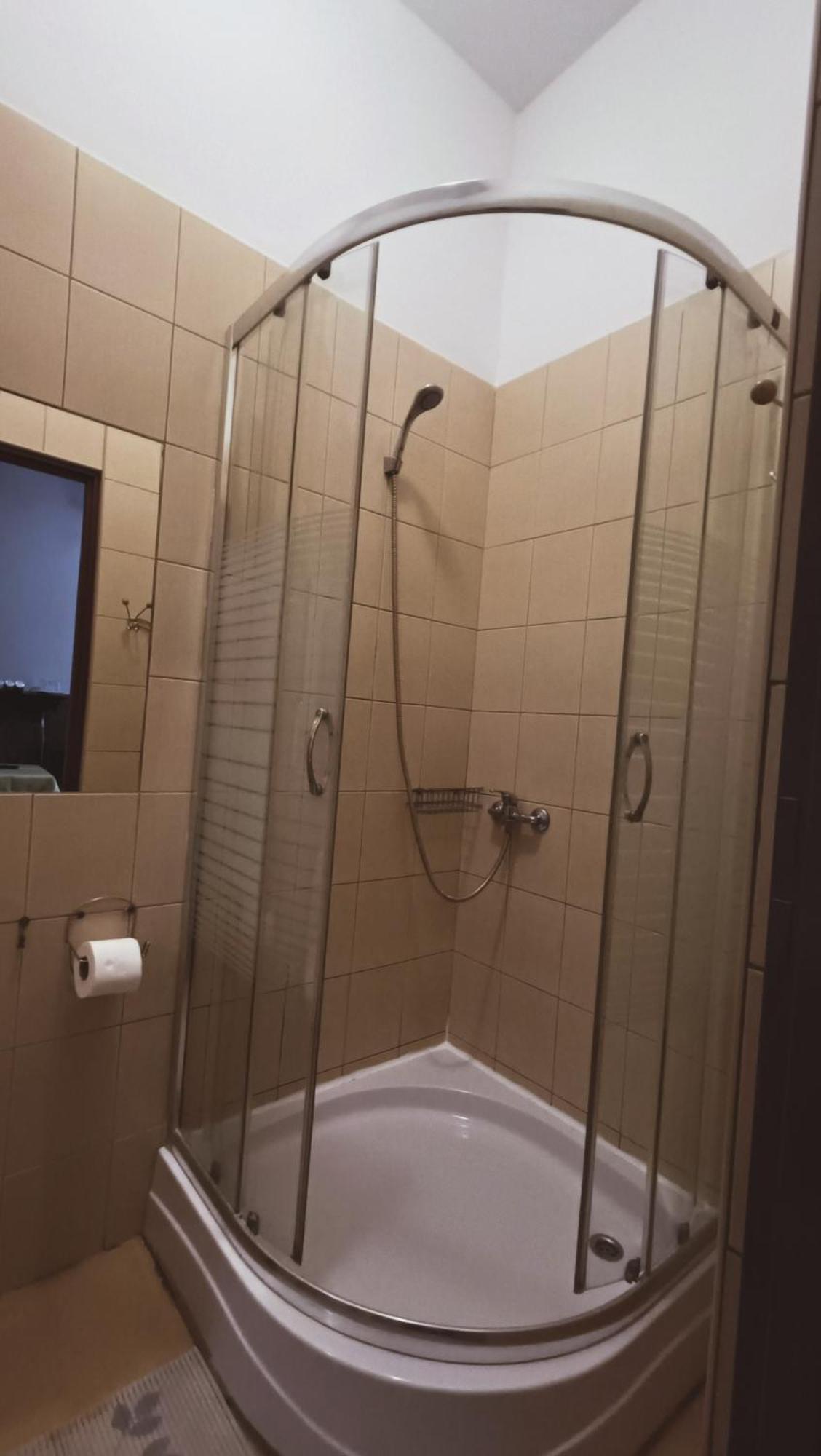 Hotel Polonia Намыслув Экстерьер фото