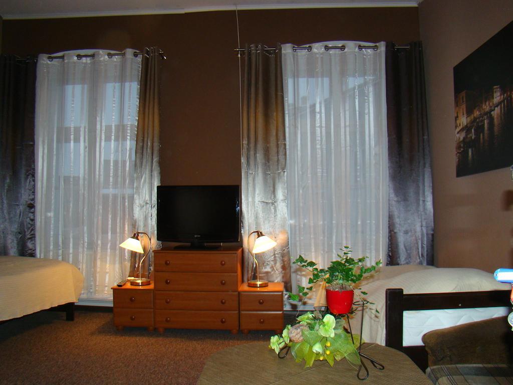 Hotel Polonia Намыслув Номер фото